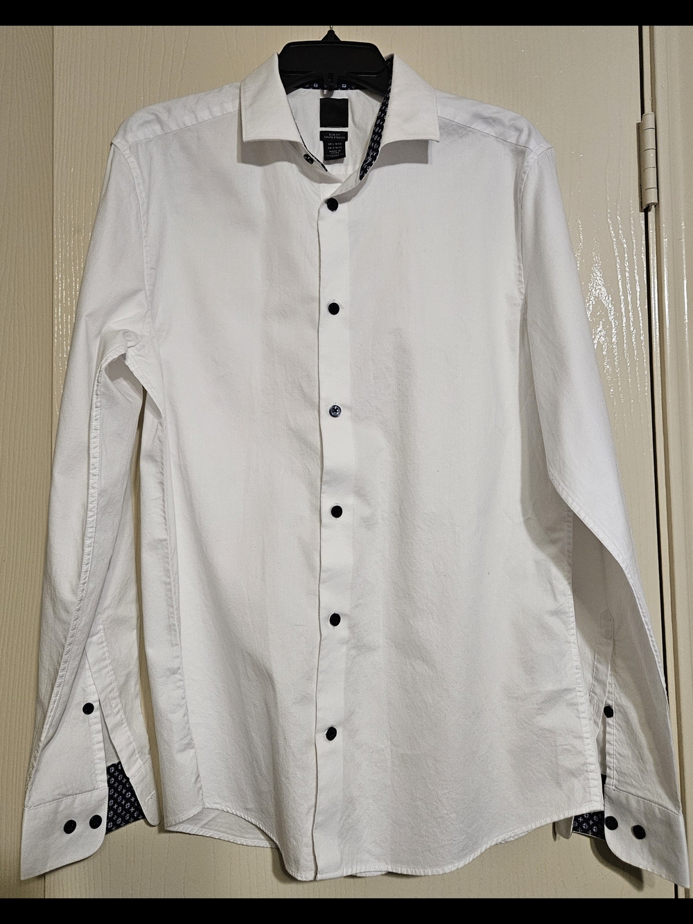H&M Men White Dress Shirt with Contrasting Buttons